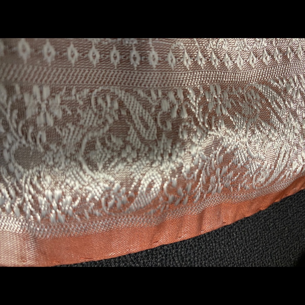 Patterned handsewn edges silkscarf in beige - Picture 6 of 7